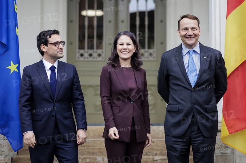 Annalena BÃ¤rbock (Bündnis 90/Die Grünen), Federal Minister for Foreign Affairs, photographed during a greeting with Stephane Sejourne, Minister for Europe and Foreign Affairs of the French Republic, and Radosâ‰ˆÃ‡aw Sikorski, Minister for Foreign Affairs of the Republic of Poland, in Weimar, 22 May 2024. Photographed on behalf of the Federal Foreign Office