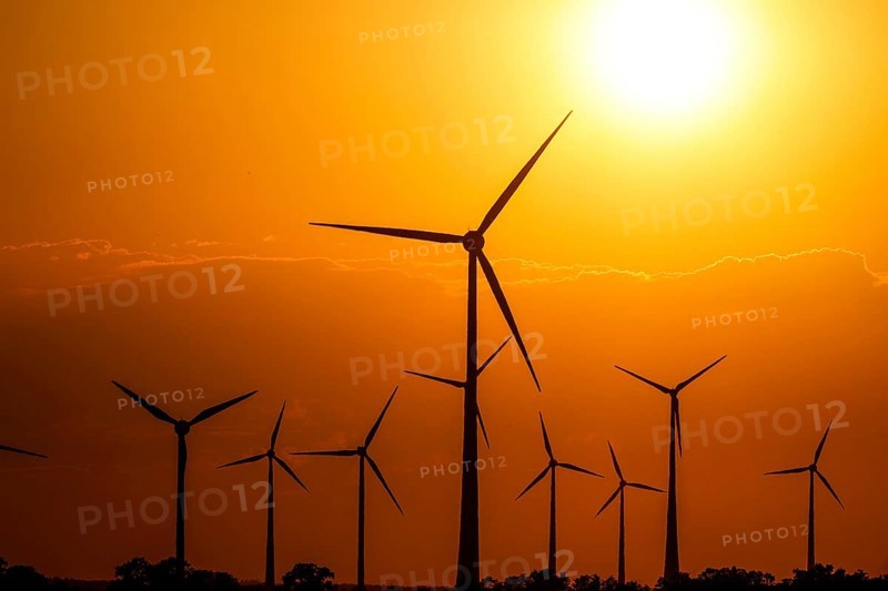 Sunset at a wind farm, Mallnow