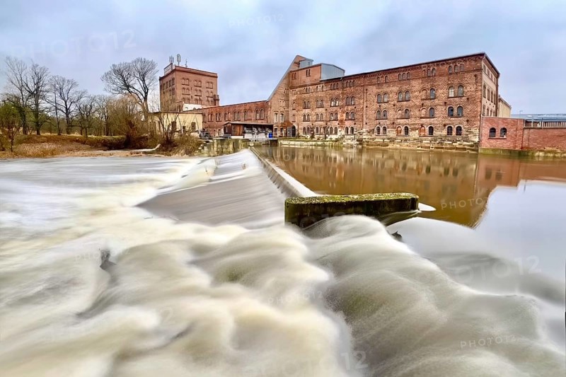 Flood, closed roads, flood protection, flooding, dike protection, dike on the Elbe, flooding, Elbe dike, Elbe floodplains, floodplain landscape, river course, delta, Middle Elbe river landscape, flowing water, old mill, flood wave, sunrise, Middle Elbe Biosphere Reserve, Jonitzer Mühle in Dessau-RoÃŸlau, Saxony-Anhalt, Germany, Europe