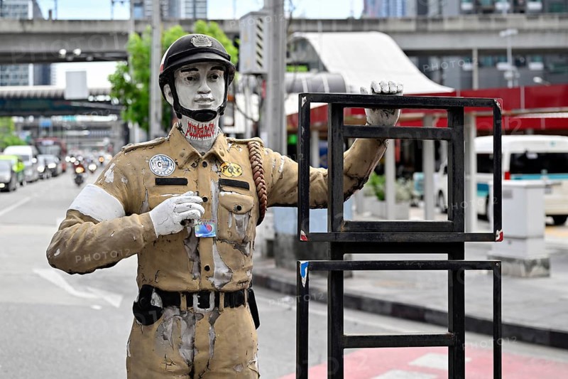 Traffic policeman dummy, Bangkok, Thailand, Asia