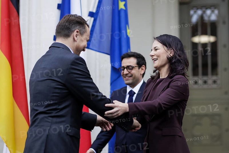 Annalena BÃ¤rbock (Bündnis 90/Die Grünen), Federal Minister for Foreign Affairs, photographed during a greeting with Stephane Sejourne, Minister for Europe and Foreign Affairs of the French Republic, and Radosâ‰ˆÃ‡aw Sikorski, Minister for Foreign Affairs of the Republic of Poland, in Weimar, 22 May 2024. Photographed on behalf of the Federal Foreign Office