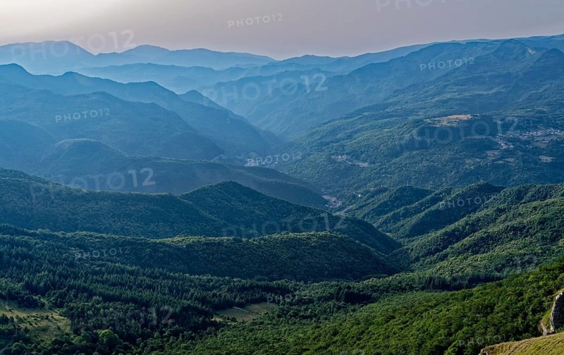 Mountain landscape on the edge of the Pian Grande di Castelluccio di Norcia plateau in the Monti Sibillini National Park in the Umbrian-Marche Apennines. Castelluccio di Norcia, Umbria, Italy, Southern Europe, Europe