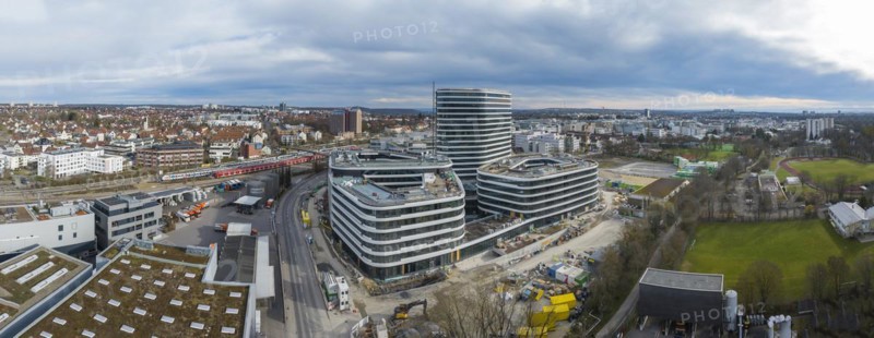 Allianz Park Stuttgart-Vaihingen. The high-rise building has 17 floors and is flanked by two neighbouring buildings. The campus-like ensemble is designed for 4, 500 employees. Because 90 per cent of employees work from home at least some of the time, the need for office space is reduced, Stuttgart, Baden-Württemberg, Germany, Europe