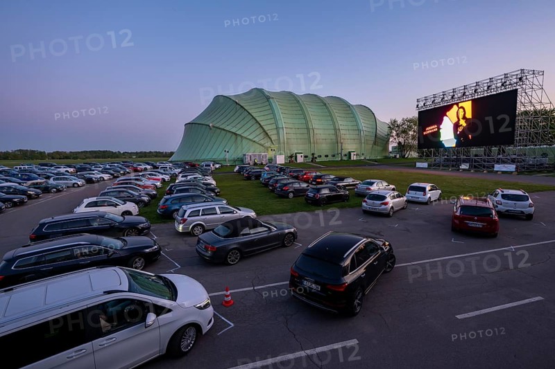 Drive-in cinema at Essen/Mülheim Airport Motor Movies, temporary film screening, at the WDL airship hangar, event in compliance with contact restrictions, effects of the corona crisis in Essen, Mülheim Germany
