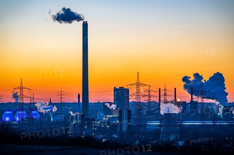 Prosper coking plant, operated by the ArcelorMittal steel group, 146 coke ovens with a daily output of 5500 tonnes of coke, extinguishing cloud, Bottrop, North Rhine-Westphalia, Germany, Europe