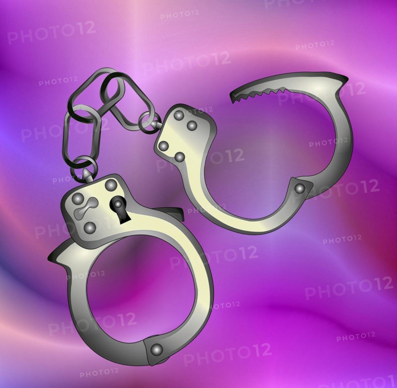 Symbol photo, criminality, crime, police, handcuffs, threat, violent crime, fear, suspects, arrest, detention, crime statistics, minor offenders, asylum policy, violent offenders, migrants, robbery, theft