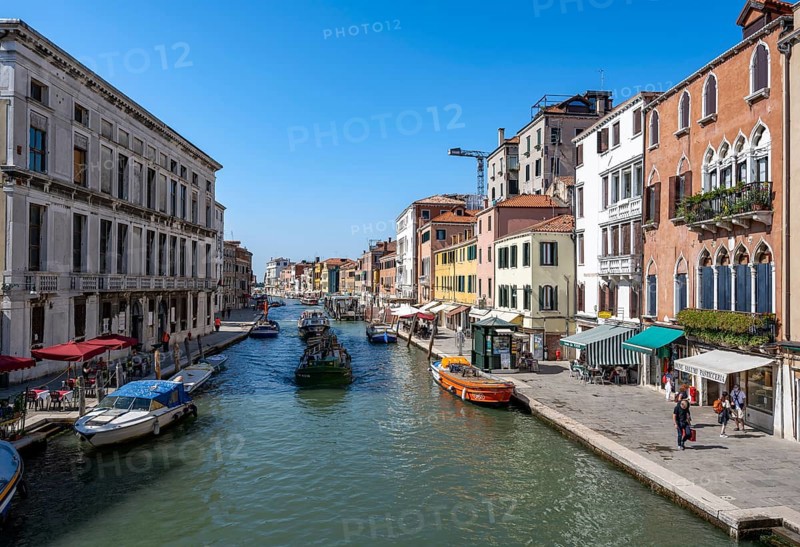 Canal Canale di Cannaregio from the bridge Ponte delle Guglie, Cannaregio, Venice, Veneto, Italy, Europe