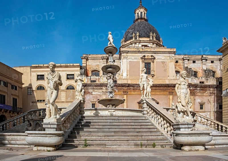 Praetorian Fountain or Fontana Pretoria, Palermo, Sicily, Italy, Europe