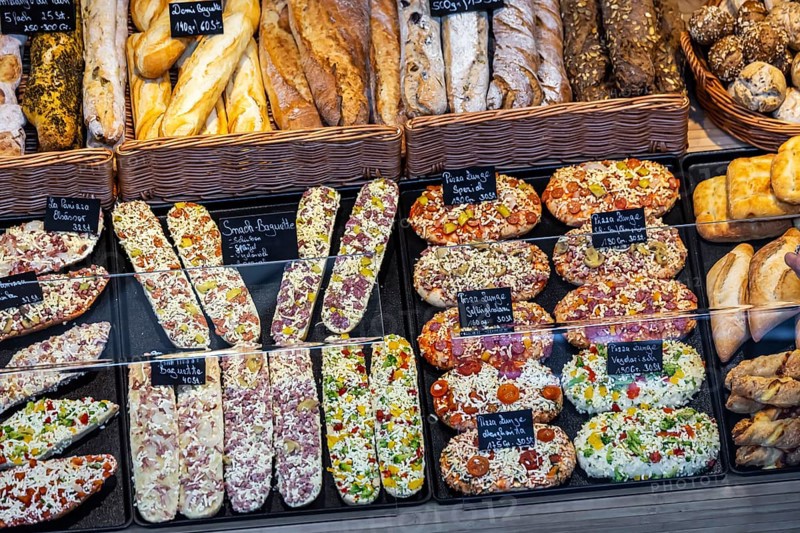 Baked snacks, pizza, baguettes and cheese sticks. In times of a shortage of skilled labour, pre-made baked goods are in vogue. Intergastra, trade fair for the hotel and catering industry, Stuttgart, Baden-Württemberg, Germany, Europe