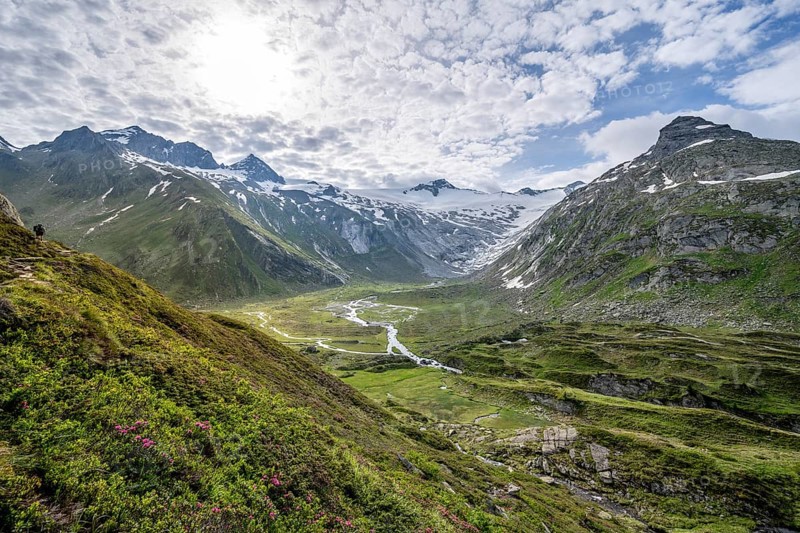 Picturesque mountain landscape, mountain summit with snow and glacier Schwarzensteinkees, summit GroÃŸer Mörchner and Schwarzenstein, valley Zemmgrund with Zemmbach, Berliner Höhenweg, Zillertal Alps, Tyrol, Austria, Europe