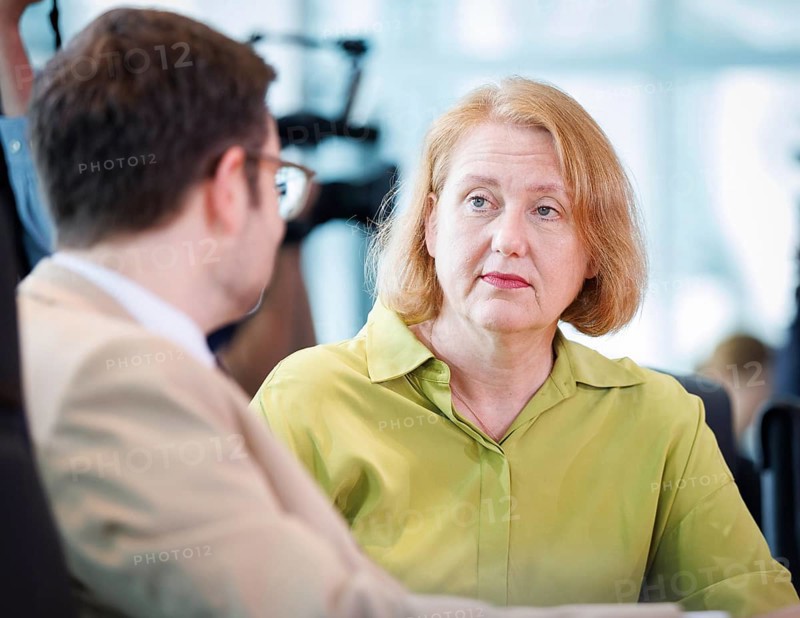 (R-L) Lisa Paus, Federal Minister for Family Affairs, Senior Citizens, Women and Youth, and Marco Buschmann, Federal Minister of Justice, pictured at the start of a cabinet meeting in the Federal Chancellery. Berlin, 24.07.2024