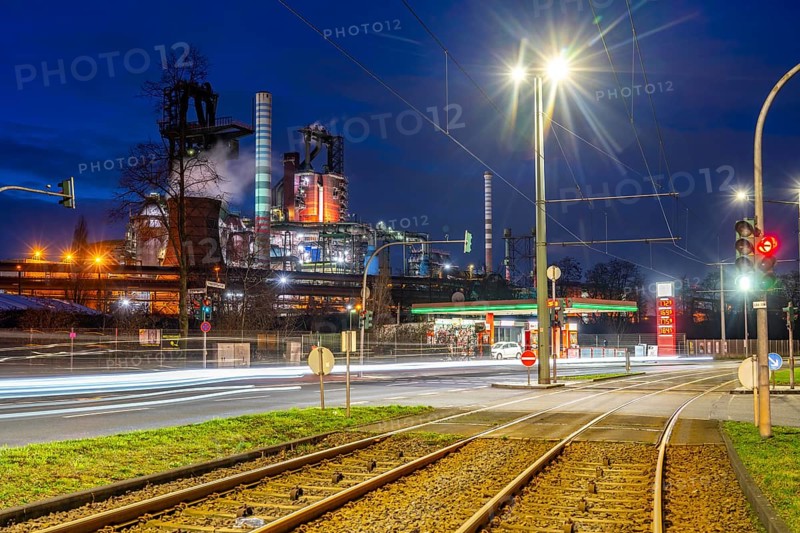 Duisburg-Bruckhausen steel site, ThyssenKrupp Steel, blast furnaces 8 and 9, on Kaiser-Wilhelm-StraÃŸe, petrol station, North Rhine-Westphalia, Germany, Europe