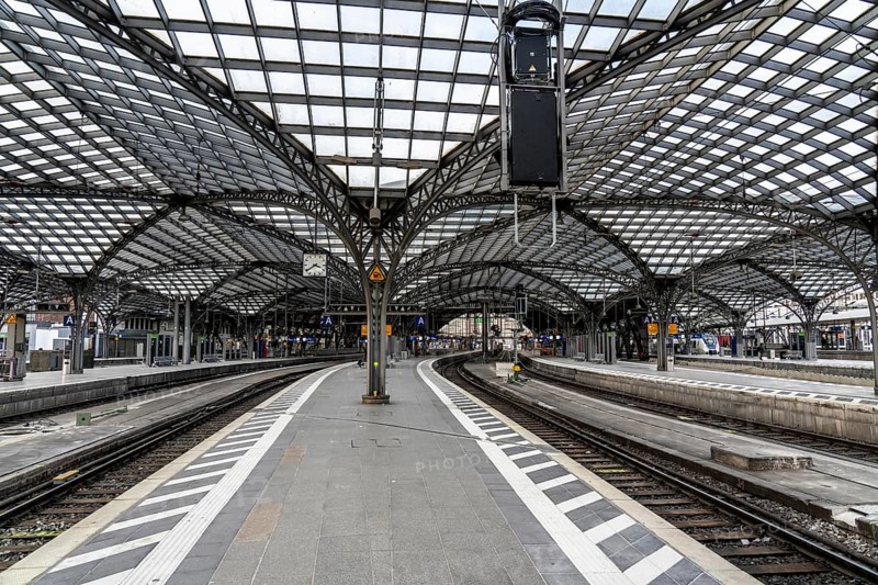 3-day strike by the railway union GDL, only very few local and long-distance trains run, empty Cologne Central Station, which is otherwise full of travellers and trains at rush hour, Cologne, North Rhine-Westphalia, Germany, Europe