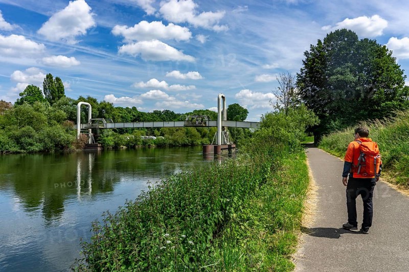 The Ruhr near Essen-Horst, Holtey floating bridge, North Rhine-Westphalia, Germany, Europe