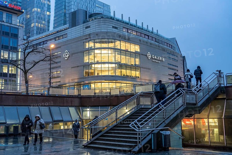 Galeria department stores' at the Hauptwache, on GroÃŸe Eschenheimer StraÃŸe and pedestrian zone Zeil, Frankfurt am Main, Hesse, Germany, Europe