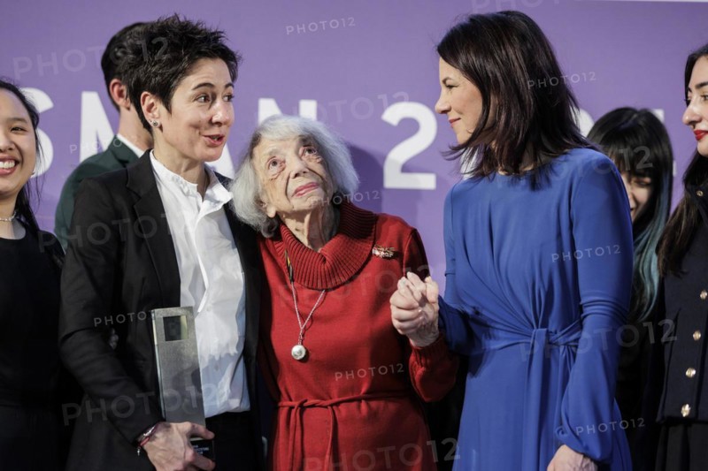 (L-R) Dunja Hayali, journalist and TV presenter, Margot FriedlÃ¤nder, Holocaust survivor, and Annalena BÃ¤rbock (Bündnis 90/Die Grünen), Federal Foreign Minister, photographed at the DSI Talisman Award ceremony in Berlin, 12 March 2024. With the Talisman Award, the Deutschlandstiftung Integration honours people who have rendered outstanding services to the cohesion of our society through their commitment. Photographed on behalf of the Federal Foreign Office
