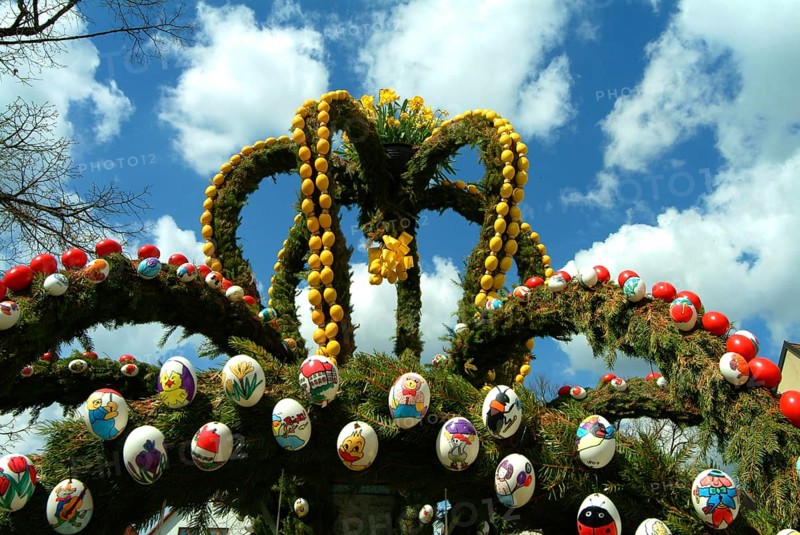 Easter custom, Easter fountain in Franconian Switzerland, detail, here in Heiligenstadt, district of Bamberg, Upper Franconia, Bavaria, Germany, Europe