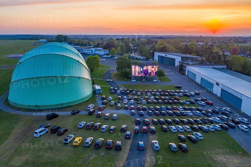 Drive-in cinema at Essen/Mülheim Airport Motor Movies, temporary film screening, at the WDL airship hangar, event in compliance with contact restrictions, effects of the corona crisis in Essen, Mülheim Germany