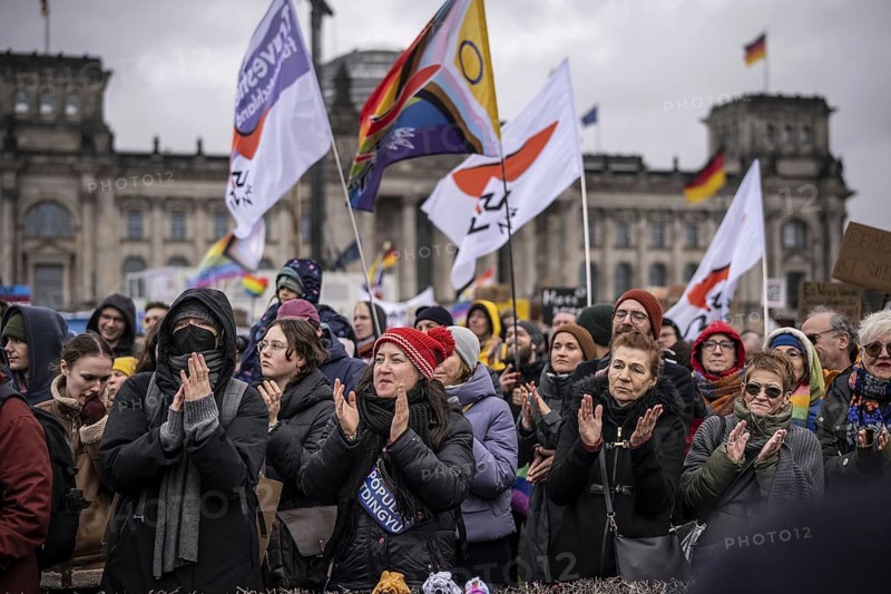 150, 000 people gather around the Bundestag in Berlin to build a human wall against the shift to the right in society. We are the firewall chanted demonstrators from a wide range of social groups. Recordings on 03.02.2024 in Berlin