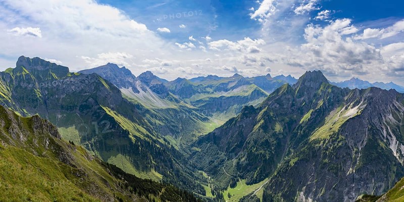 Mountain panorama from Laufbacher-Eckweg to Schneck, 2268m, GroÃŸer Wilder, 2379m, into Oytal and to Höfats, 2259m, AllgÃ¤u Alps, AllgÃ¤u, Bavaria, Germany, Europe