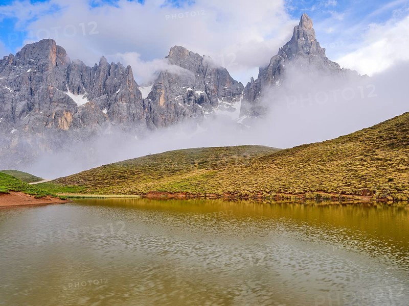 Laghetto Baita Segantini, fog, Cimon della Pala, Pala Group, Parco Naturale Paneveggio Pale di San Martino, Rolle Pass, Trentino
