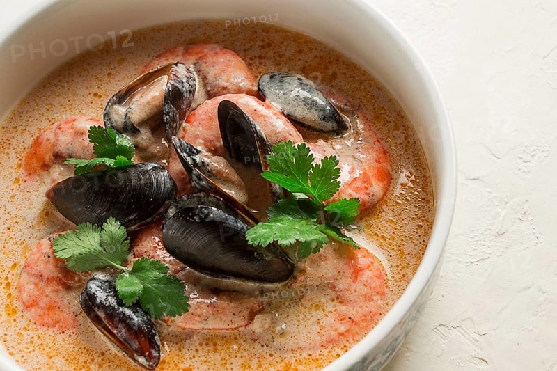 Seafood, shrimp and mussels, in creamy garlic sauce, homemade, no people