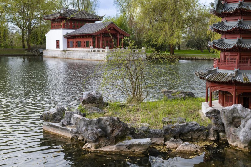 Pond Mirror of Heaven with pagodas, teahouse, as the centre of a Chinese garden, Chinese garden, Gardens of the World, Berlin, Germany, Europe