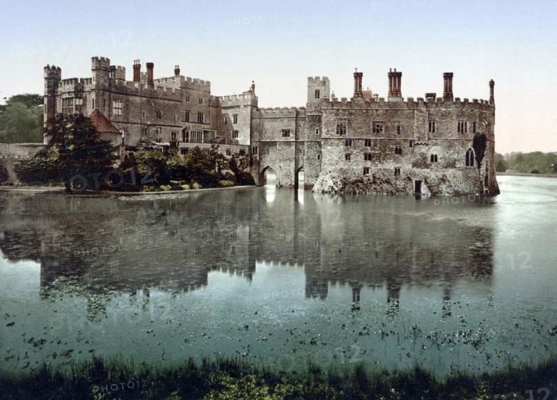 Leeds Castle, south-east of Maidstone, County of Kent, England, around 1890, Historic, digitally restored reproduction from a 19th century original