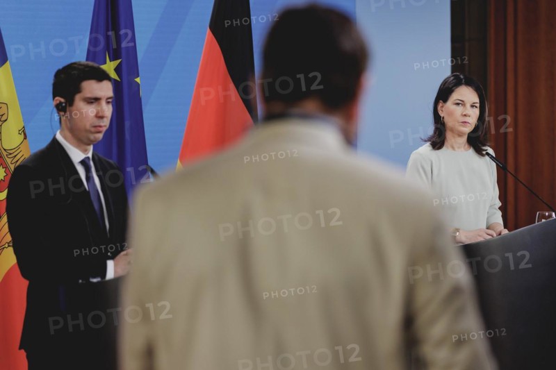(R-L) Annalena BÃ¤rbock (Alliance 90/The Greens), Federal Foreign Minister, and Mihai Popsoi, Foreign Minister of Moldova, at a press conference after a meeting in Berlin, 9 April 2024 / Photographed on behalf of the Federal Foreign Office