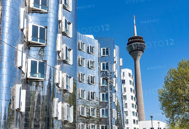 Neuer Zollhof, Gehry buildings, by the architect Frank O. Gehry. Media Harbour, Rhine Tower, Düsseldorf, Rhineland, North Rhine-Westphalia, Germany, Europe
