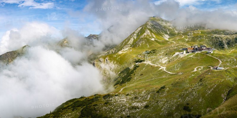 Höfatsblick station on the Nebelhorn behind the Nebelhorn, 2224m, AllgÃ¤u Alps, AllgÃ¤u, Bavaria, Germany, Europe