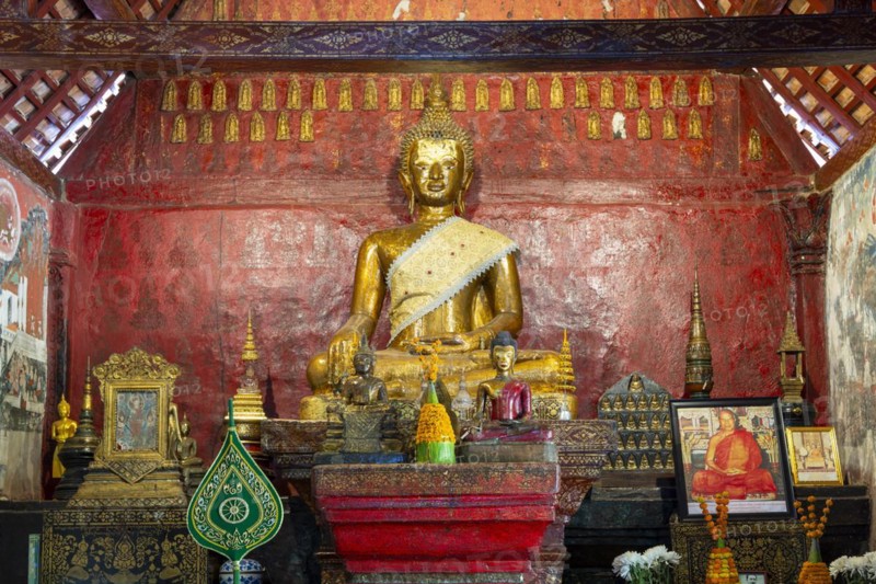 Golden Buddha statue, Bhumispara-mudra, Buddha Gautama at the moment of enlightenment, Wat Long Koon, Luang Prabang, Laos, Asia