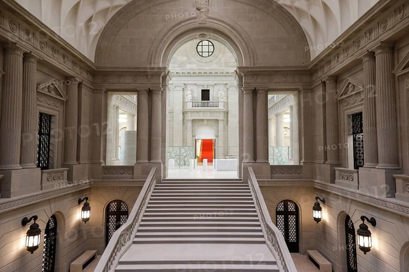 View of the renovated central staircase of the Berlin State Library in the Unter den Linden building. The basic refurbishment by the Federal Office for Building and Regional Planning has now been completed, 01 November 2019