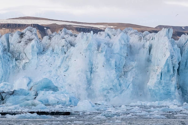 Calving glacier, calving, edge of Negribreen, Stjorfjord, Spitsbergen Island, Svalbard and Jan Mayen archipelago, Norway, Europe
