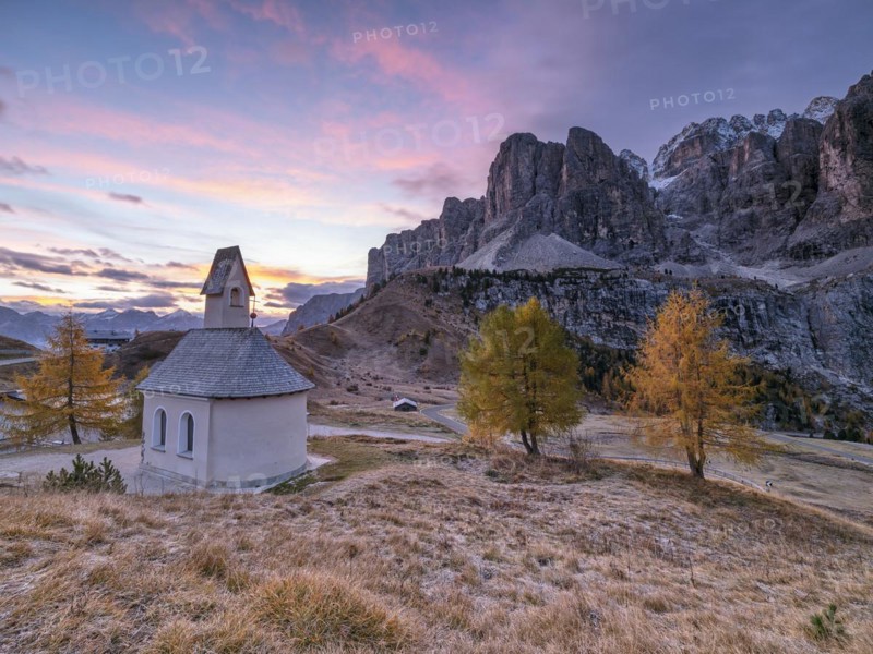 Chapel at the Gardena Pass, sunrise, autumn, Passo Gardena, Sella Group, Dolomites, South Tyrol