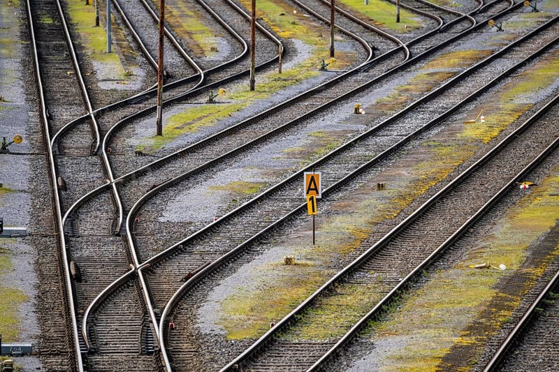 Track systems, shunting tracks, sidings, branches, the Mülheim-Styrum marshalling yard, on the railway line between Mülheim an der Ruhr and Duisburg, railway line, for local and long-distance traffic, freight traffic, North Rhine-Westphalia, Germany, Europe