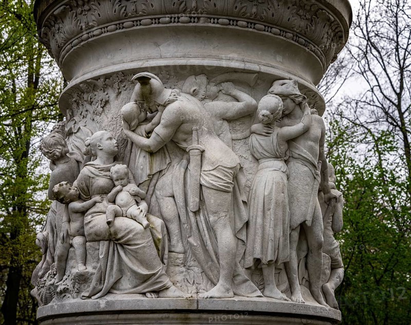 Detail photo, figures and sculptures at the base of the Queen Louise Monument, in the GroÃŸer Tiergarten, Berlin, Germany, Europe