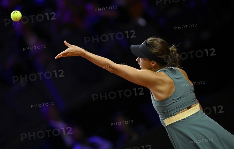 Tatjana Maria (GER) action, serve, tennis, Porsche Cup 2024, Porsche Arena, Stuttgart, Baden-Württemberg, Germany, Europe