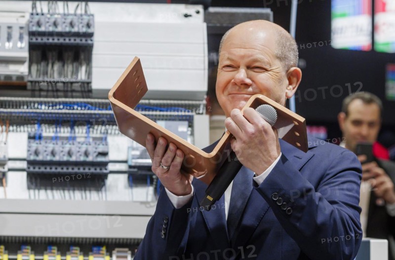 Olaf Scholz (SPD), Federal Chancellor, at the Hanover Trade Fair Hanover, 22 April 2024 Rittal produces enclosure technology, power distribution, climate control, IT infrastructure and software