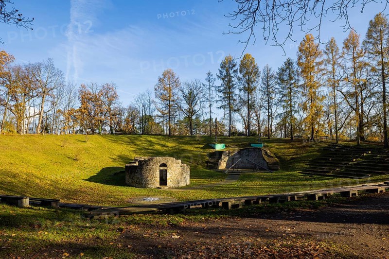 The Wiprechtsburg Groitzsch in the town of the same name is an outstanding archaeological monument with the oldest known stone buildings in Saxony. It was the castle of the important Count Wiprecht von Groitzsch in the late 11th and early 12th centuries and one of the largest complexes in the region