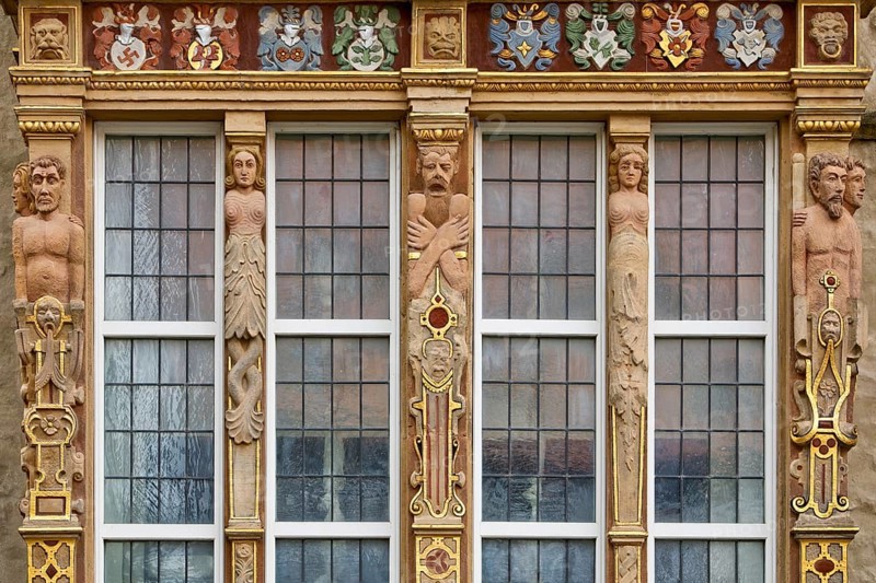 Renaissance bay window, detail on the temple house, Gothic patrician house on the historic market square, Old Town, Hildesheim, Lower Saxony, Germany, Europe