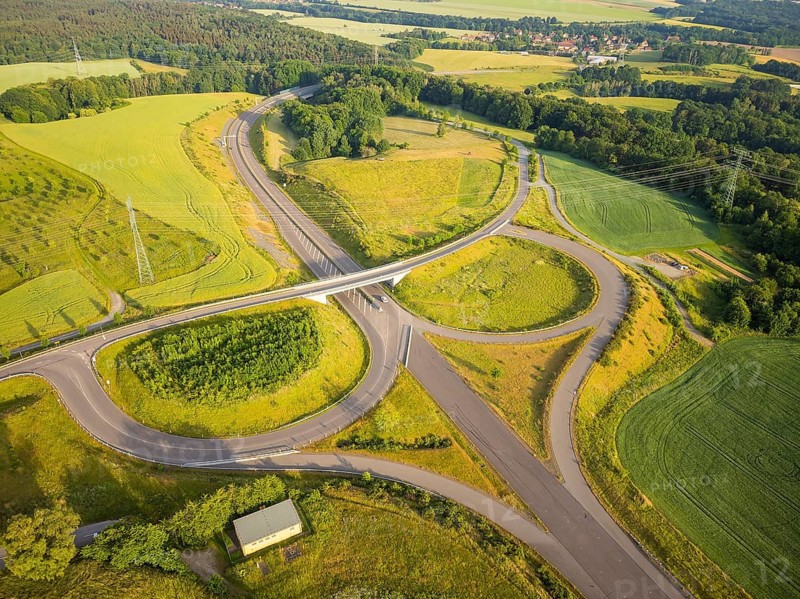 StaatsstraÃŸe 177 (S 177) is a state road in Saxony which, after the completion of planned extensions and bypasses, will serve as an eastern bypass of Dresden between Bundesautobahn 17 and Bundesautobahn 4