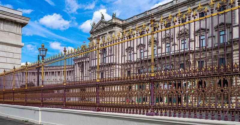 Decorative fence in front of the Weltmuseum at Heldenplatz, Vienna, Austria, Europe