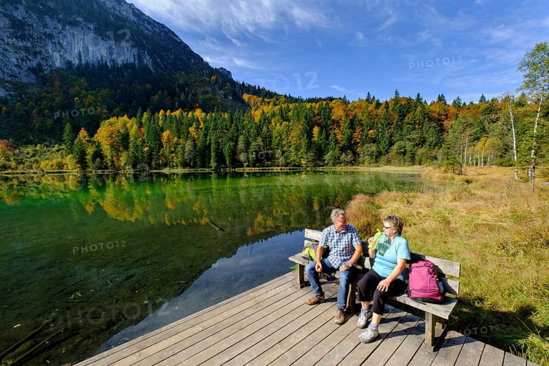 Hikers at the Frillensee near Inzell, Chiemgau, Upper Bavaria, Bavaria, Germany, Europe