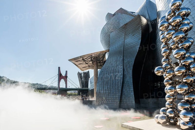 Guggenheim Museum Bilbao, architect Frank O. Gehry, sculpture Tall Tree and the Eye by Anish Kapoor, Bilbao, Basque Country, Spain, Europe