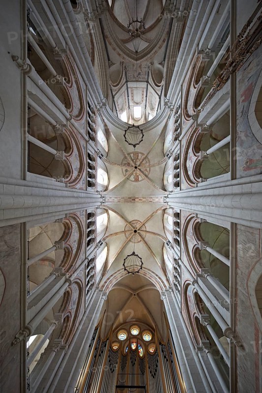 Limburg Cathedral St. George, interior view with view upwards to the vault, Limburg an der Lahn, Hesse, Germany, Europe
