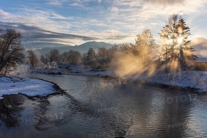 River in the morning light with fog in front of mountains, winter, backlight, Loisach, GroÃŸweil, Alpine foothills, Bavaria, Germany, Europe