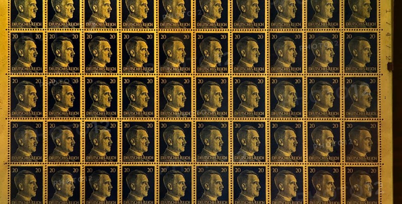 Booklet pane with 20 pfennig stamps of the German Empire 1941, 1942 showing profile of Adolph Hitler and Deutsches Reich