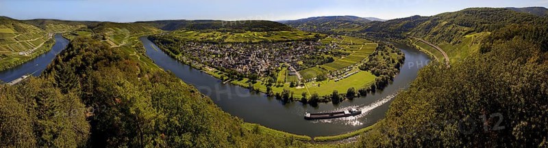 Panoramic view of the meandering Moselle from the Prinzenkopf Tower, Pünderich, Rhineland-Palatinate, Germany, Europe
