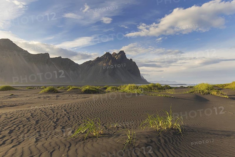 Vestrahorn, Vesturhorn, scree mountain made of gabbro and granophyre rocks, part of the Klifatindur mountain range at Stokksnes, Iceland, Europe